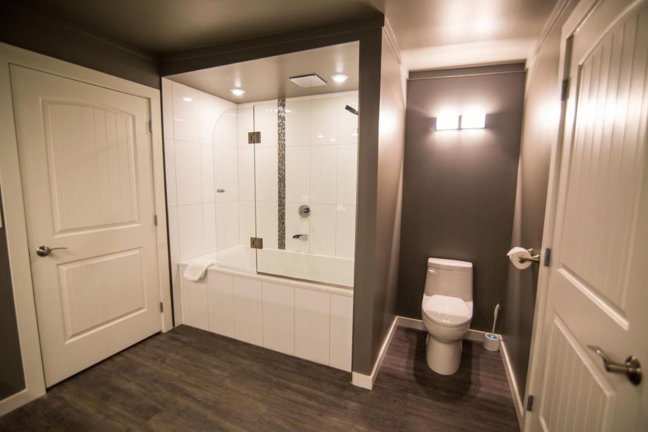 Clipperton Suite By Revelstoke Vacations Екстер'єр фото