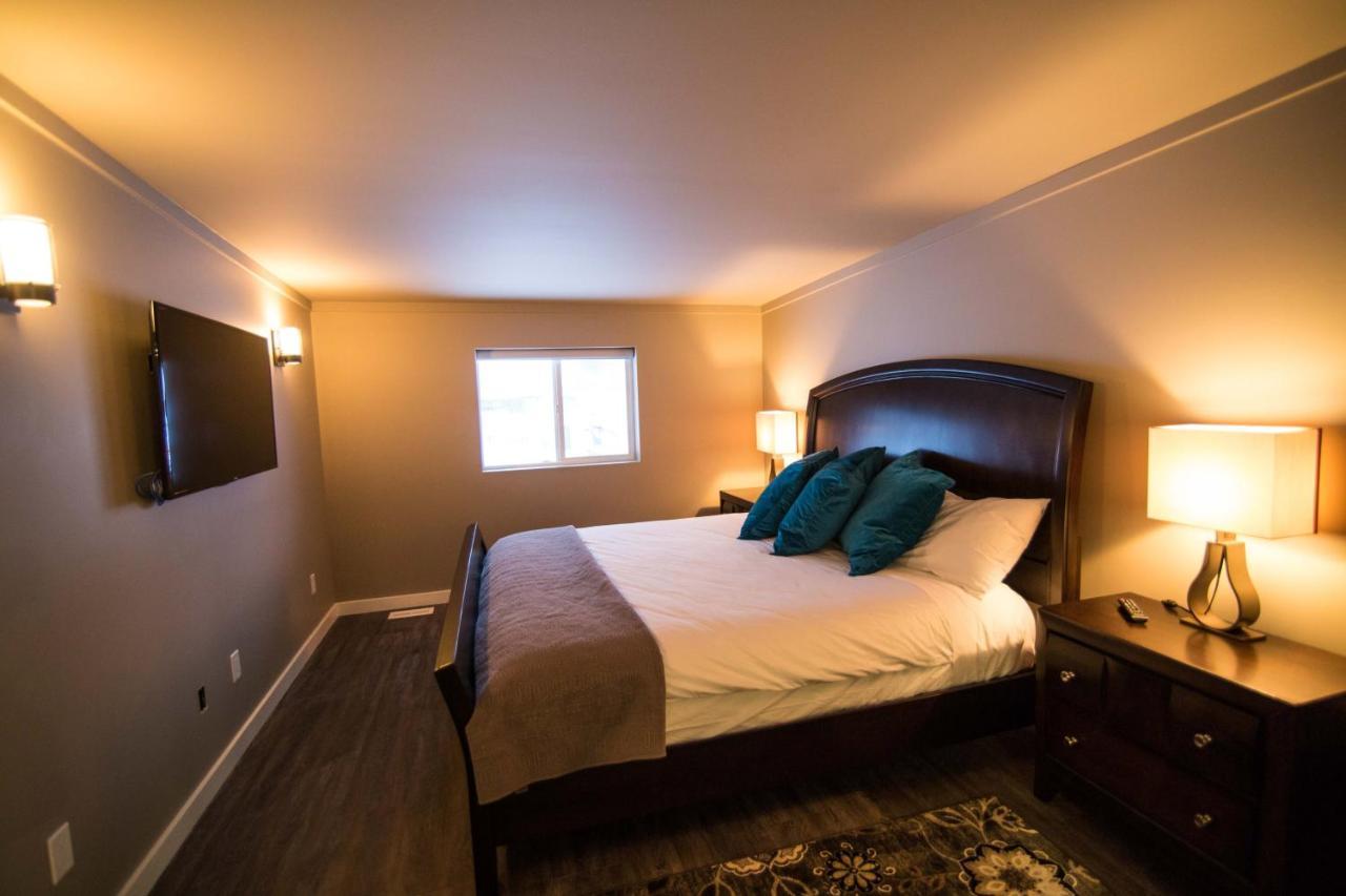 Clipperton Suite By Revelstoke Vacations Екстер'єр фото